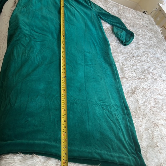 Loungewear velour nightgown by Halston 1V. - Picture 10 of 10
